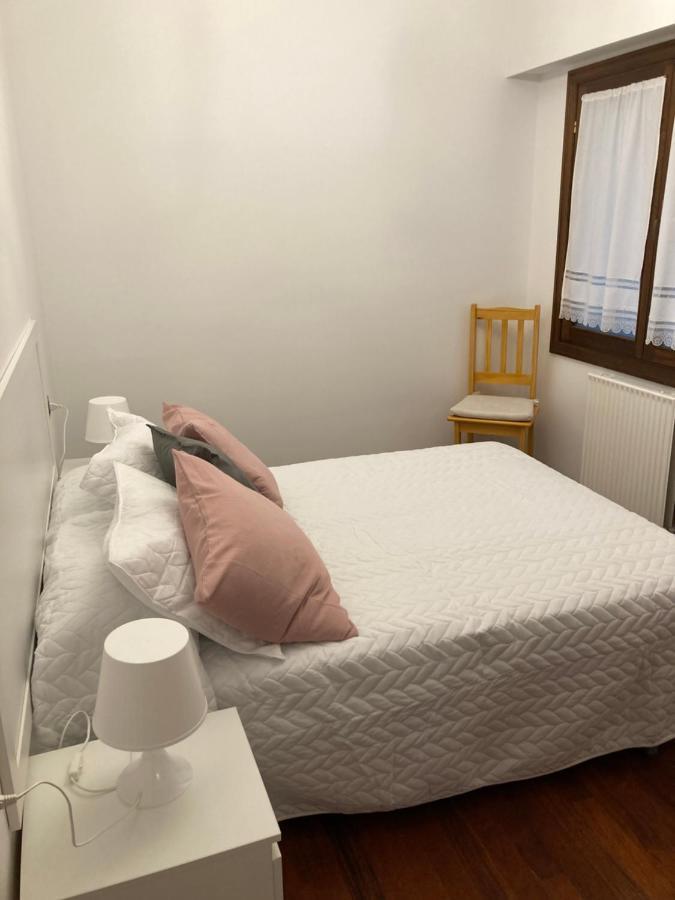 Angeles Sorazu - Ongi Etorri Apartman Zumaia Kültér fotó